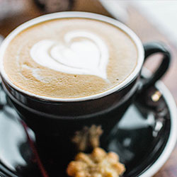 杏吧app下载深度揭秘：xingba风波背后，明星在电影院走廊的角色令人震惊令人意外